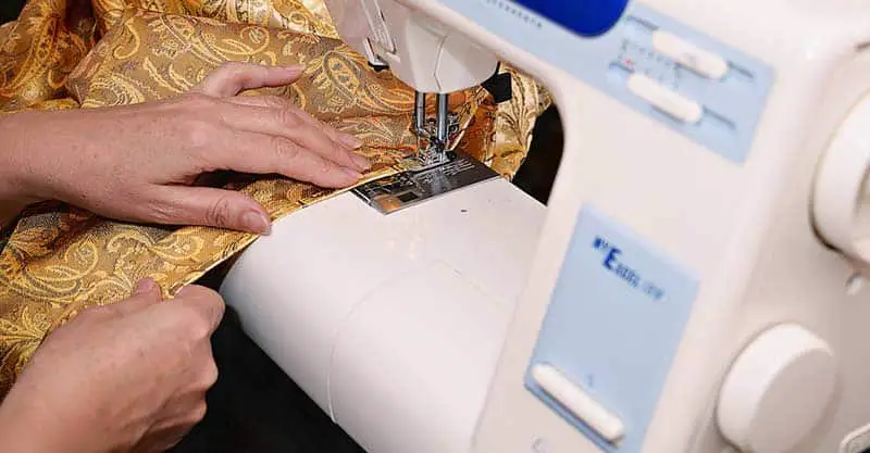 6 Best Sewing Machines for Beginners